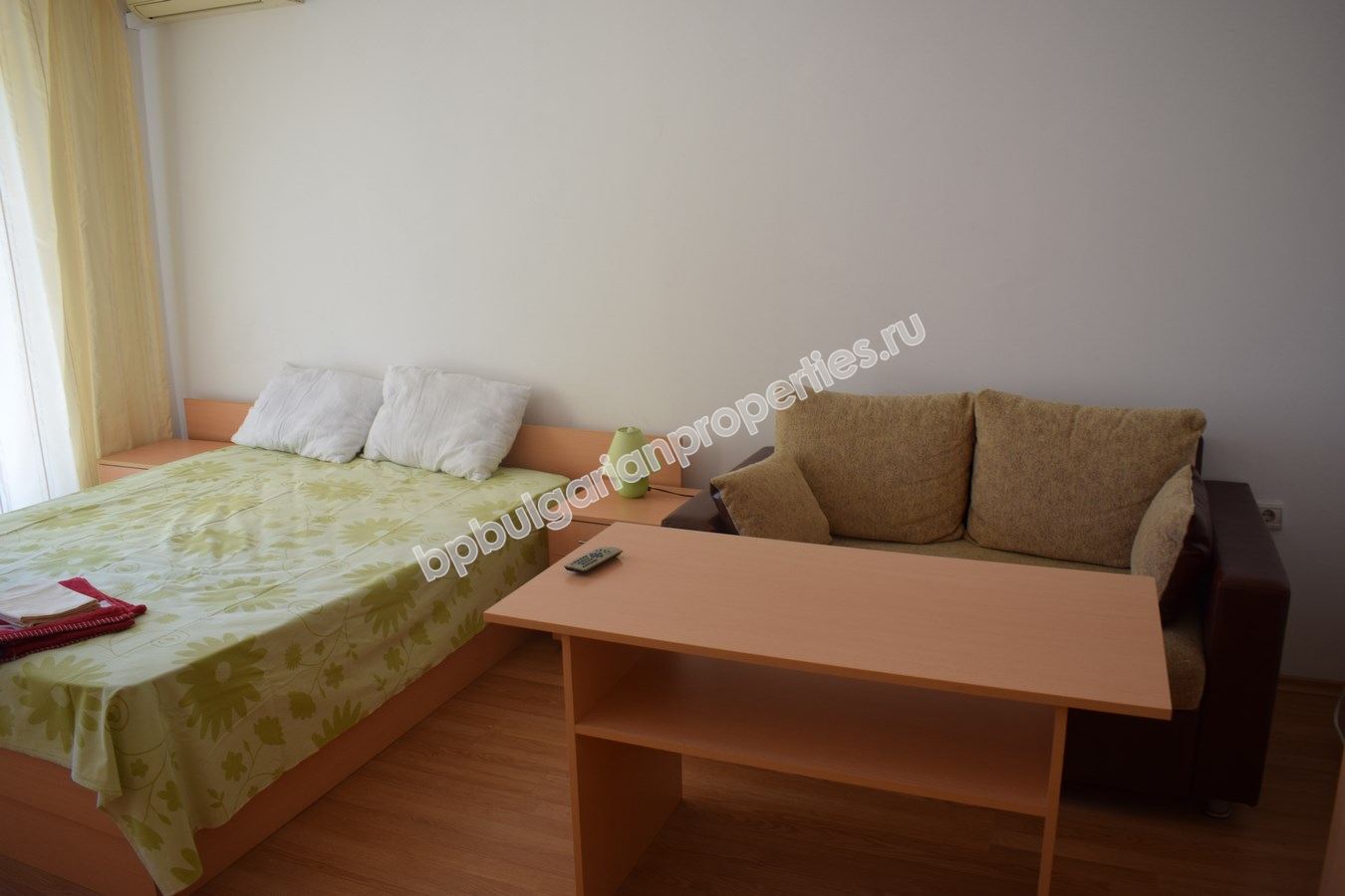 Выгодная меблированная студия на продажу в курорте Солнечный Берег