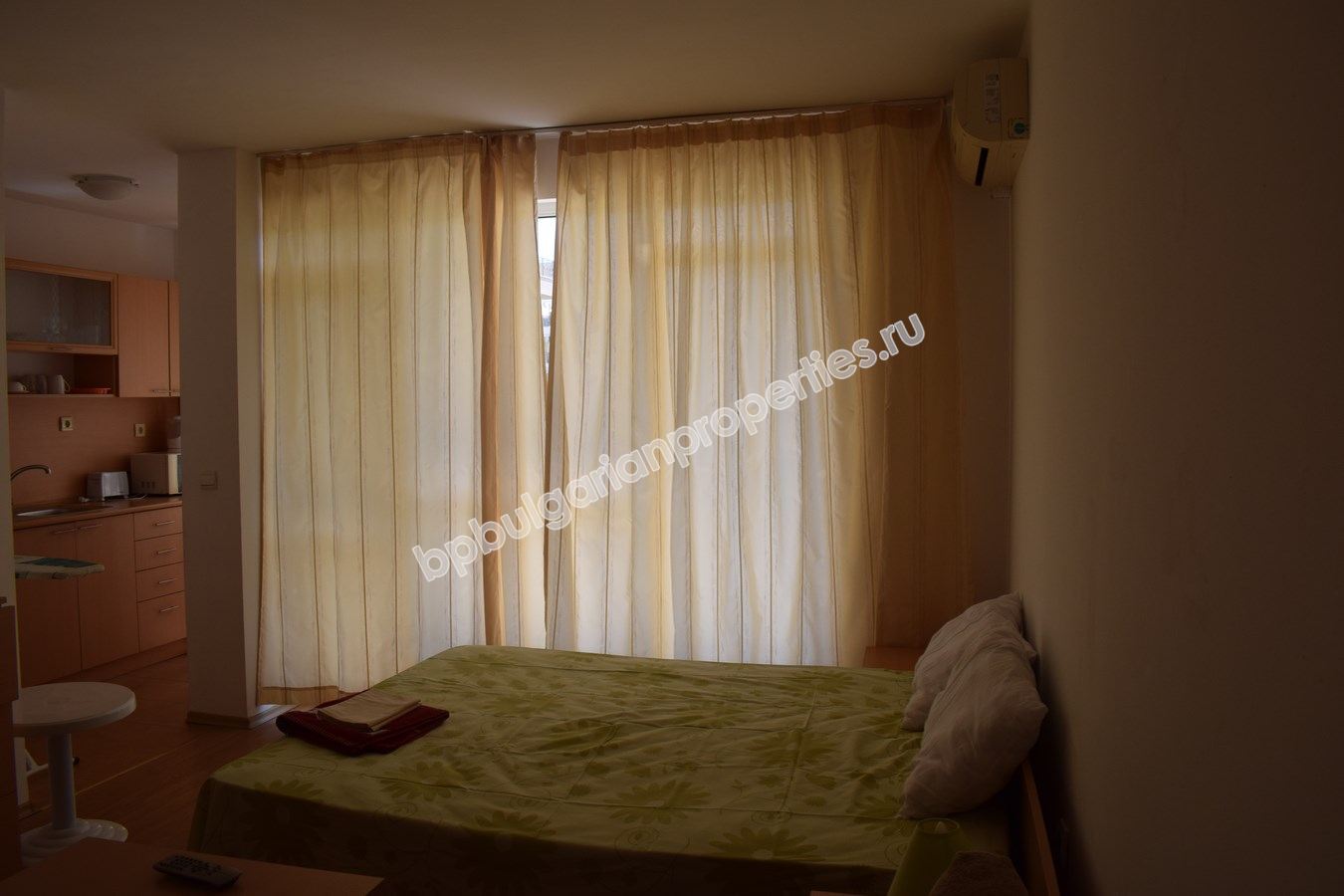 Выгодная меблированная студия на продажу в курорте Солнечный Берег