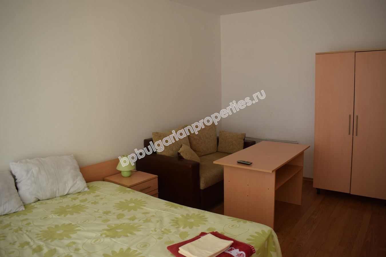 Выгодная меблированная студия на продажу в курорте Солнечный Берег