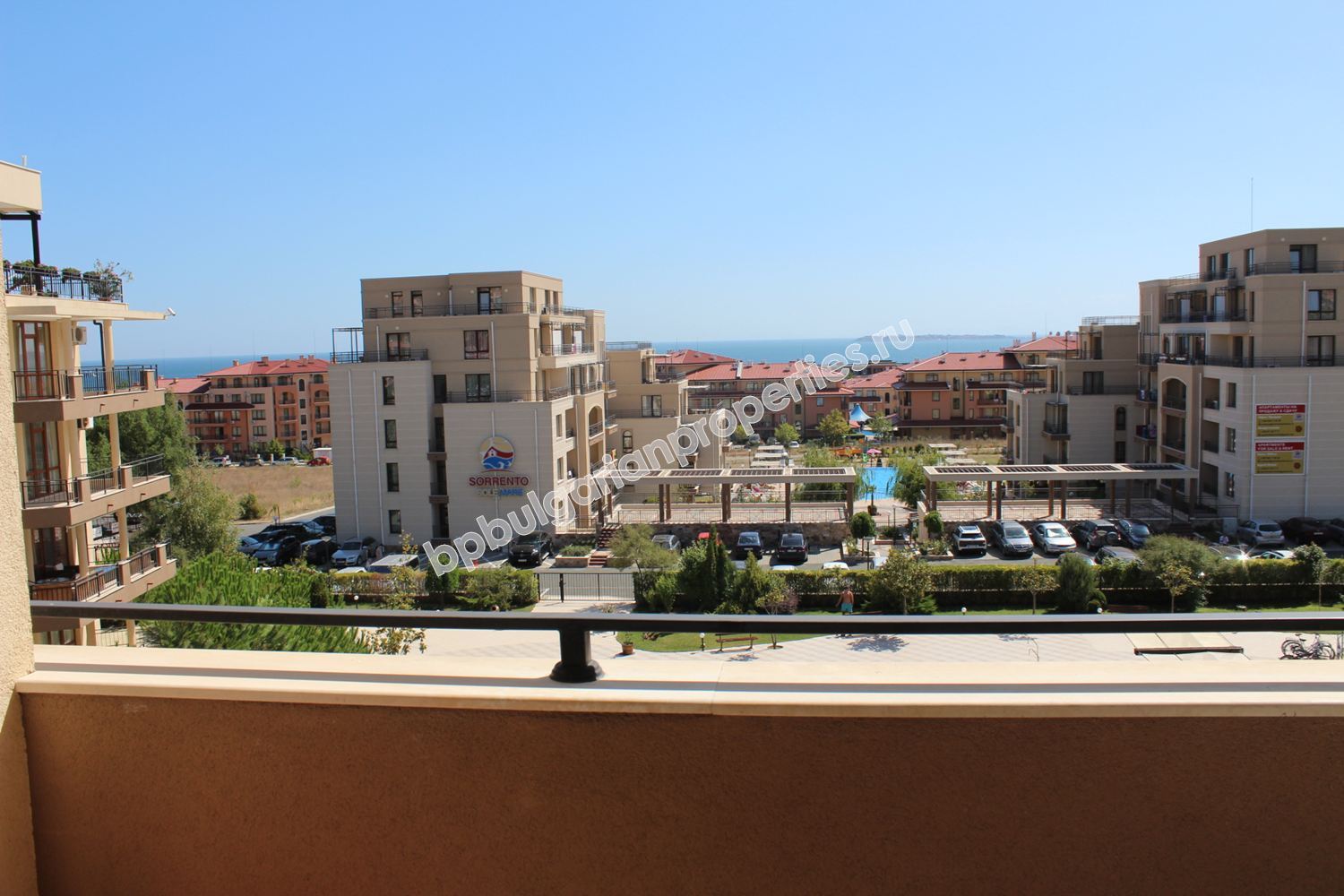 Отличная меблированная студия близко к пляжу на продажу в курорте Святой Влас