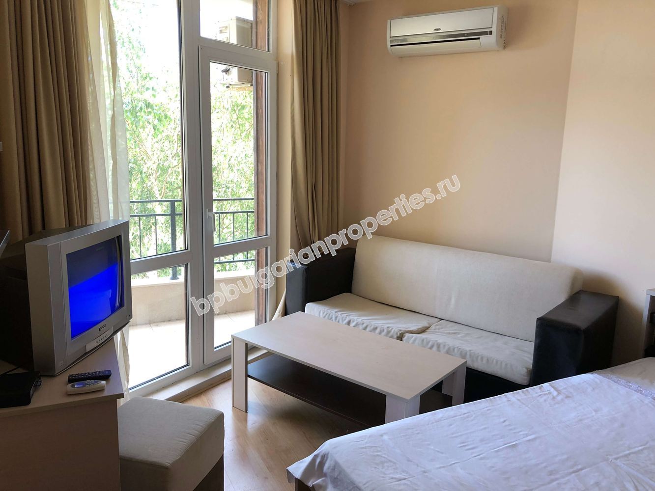 Отличная меблированная студия близко к пляжу на продажу в курорте Святой Влас