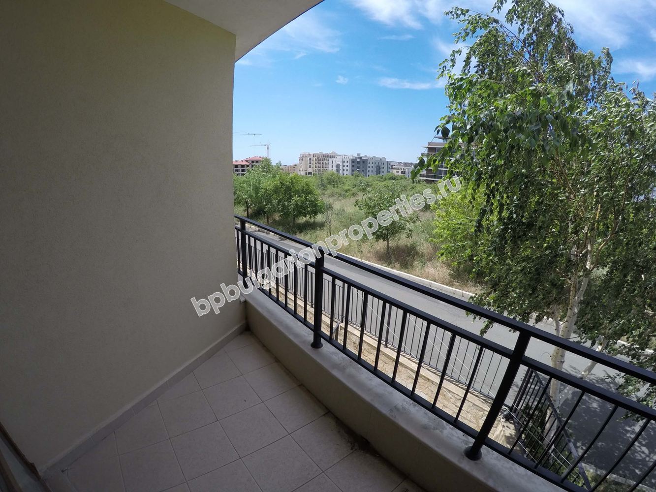 Отличная меблированная студия близко к пляжу на продажу в курорте Святой Влас