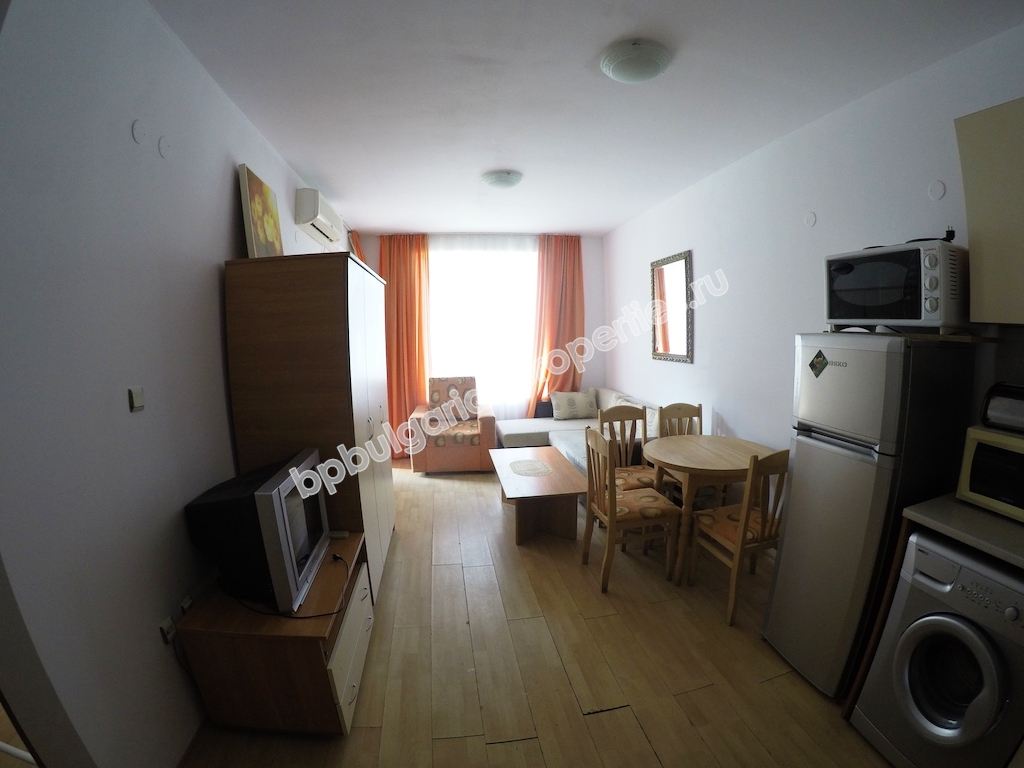 Дешевая меблированная двухкомнатная квартира на продажу в курорте Солнечный Берег