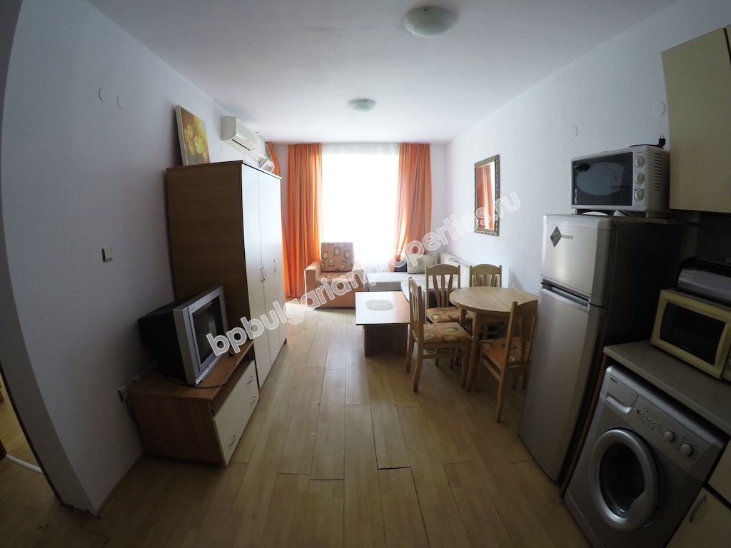 Дешевая меблированная двухкомнатная квартира на продажу в курорте Солнечный Берег