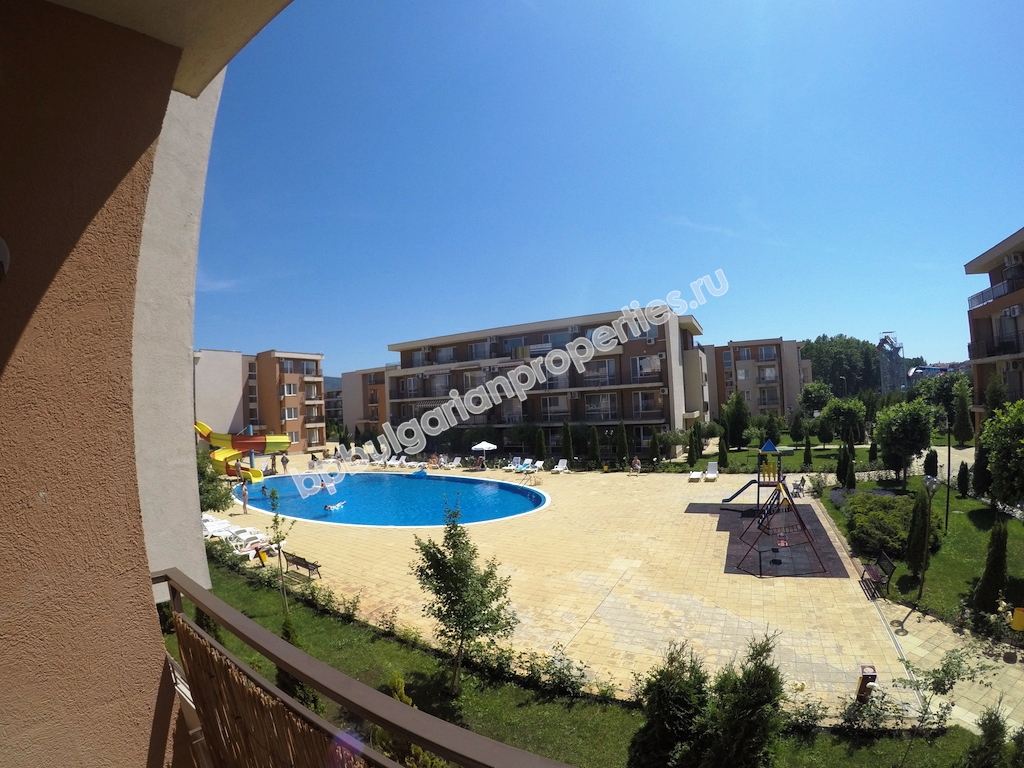 Шикарная двухкомнатная меблированная квартира на продажу в курорте Солнечный берег