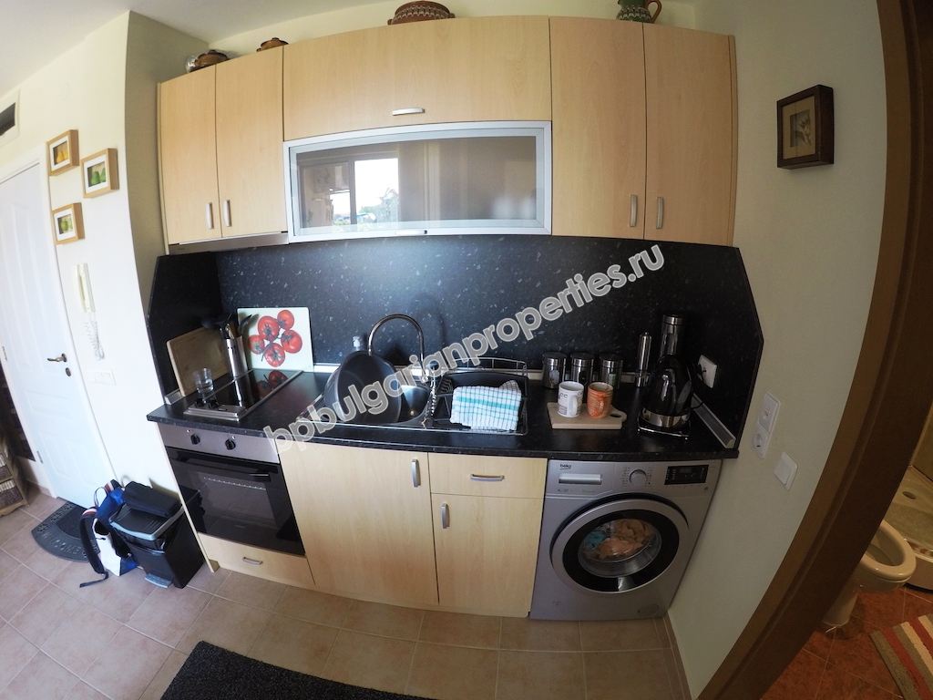 Шикарная двухкомнатная меблированная квартира на продажу в курорте Солнечный берег