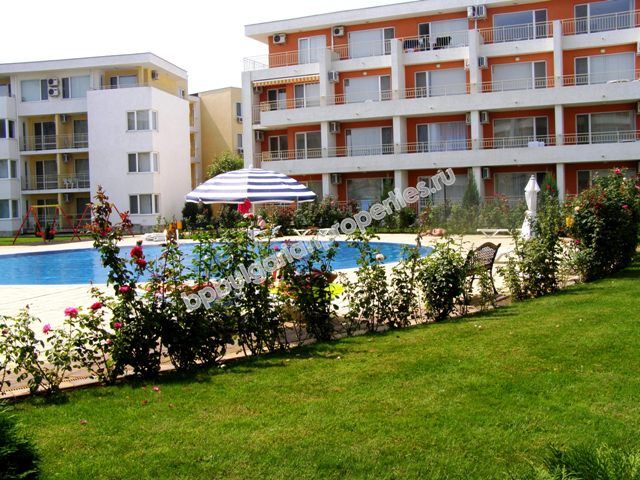 Шикарная двухкомнатная меблированная квартира на продажу в курорте Солнечный берег