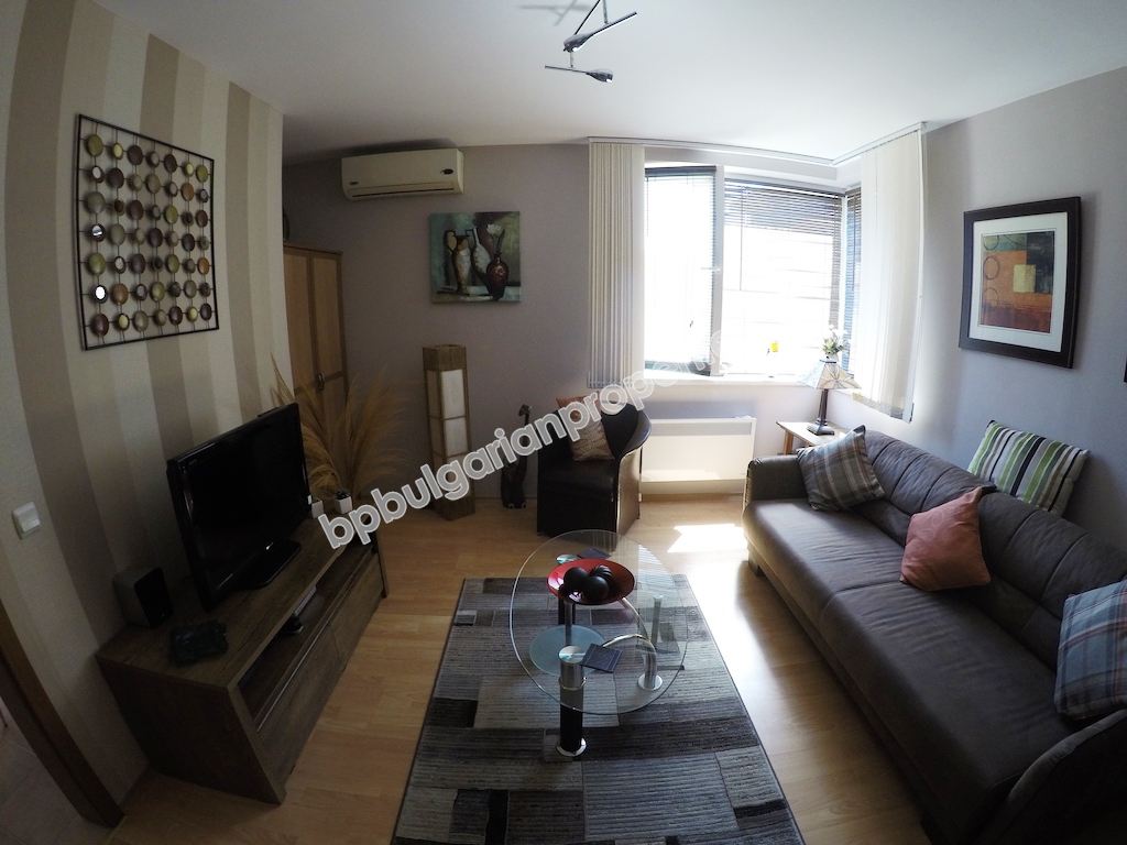 Шикарная двухкомнатная меблированная квартира на продажу в курорте Солнечный берег