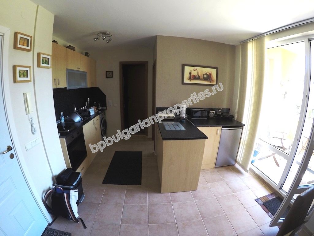 Шикарная двухкомнатная меблированная квартира на продажу в курорте Солнечный берег