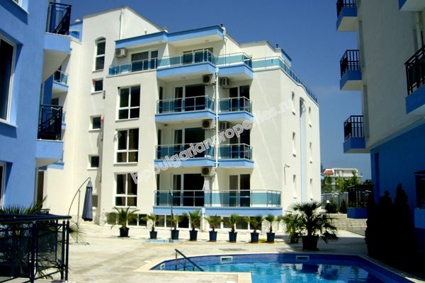 Меблированная студия на продажу близко к пляжу в городе Несебр