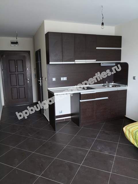 Меблированная студия на продажу близко к пляжу в городе Несебр