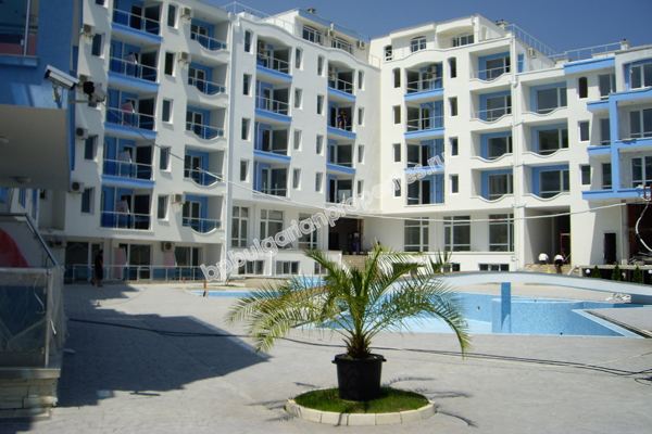 Меблированная студия на продажу близко к пляжу в городе Несебр