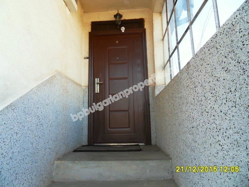 Двухэтажный дом с участком в 12 км от моря, обл. Бургас