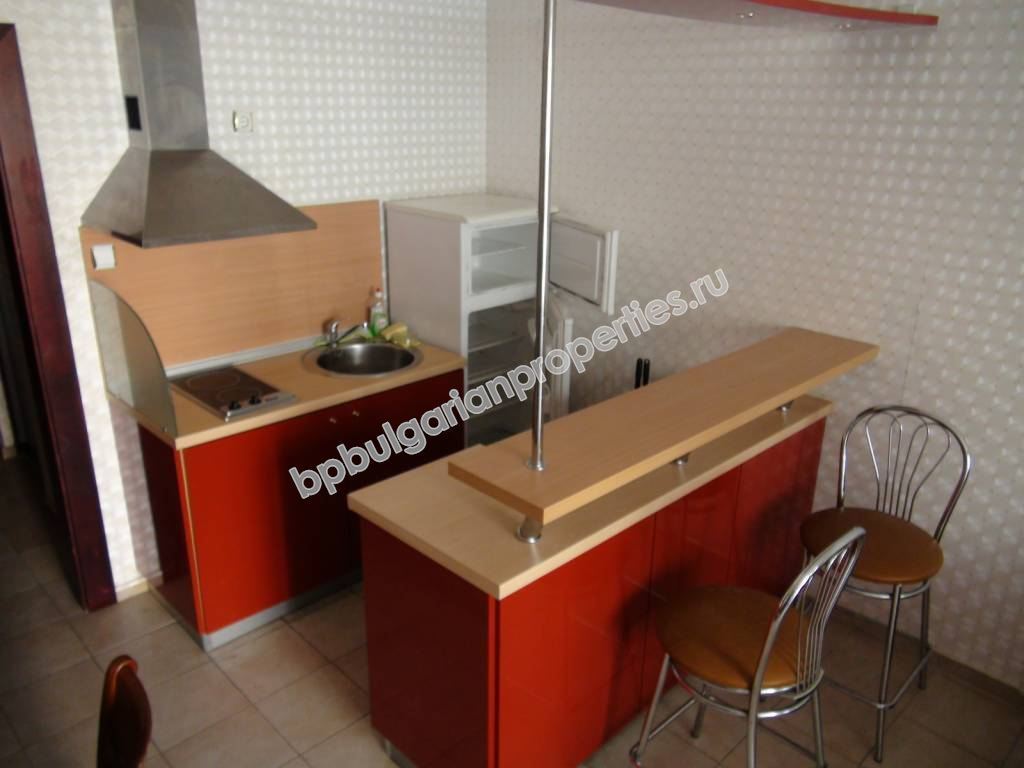 Меблированная трехкомнатная квартира на продажу до пляжа в курорте Солнечный Берег