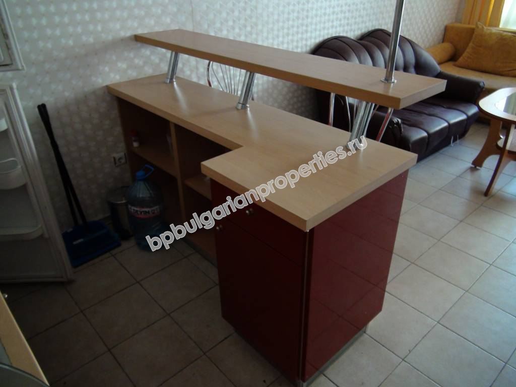 Меблированная трехкомнатная квартира на продажу до пляжа в курорте Солнечный Берег