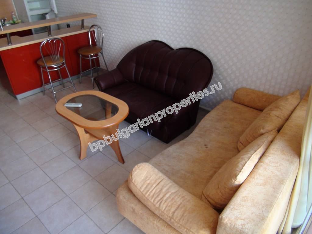 Меблированная трехкомнатная квартира на продажу до пляжа в курорте Солнечный Берег