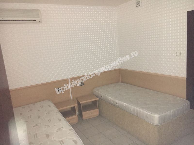 Меблированная трехкомнатная квартира на продажу до пляжа в курорте Солнечный Берег