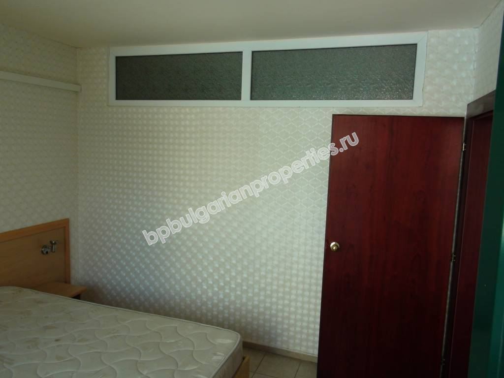 Меблированная трехкомнатная квартира на продажу до пляжа в курорте Солнечный Берег