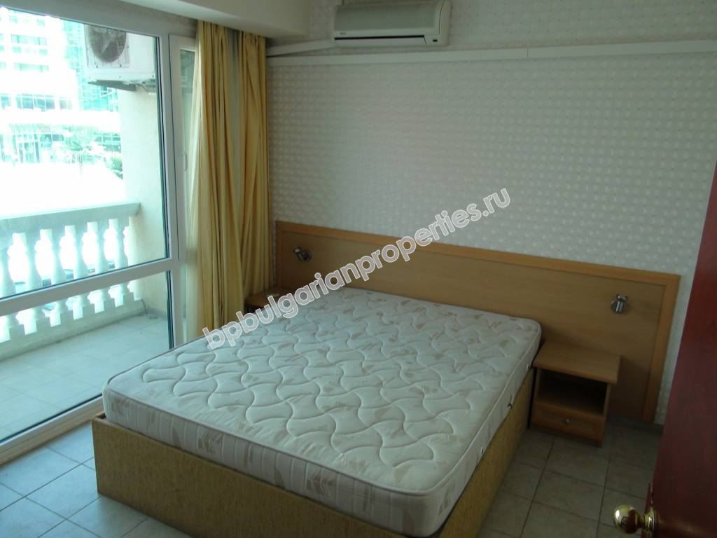 Меблированная трехкомнатная квартира на продажу до пляжа в курорте Солнечный Берег