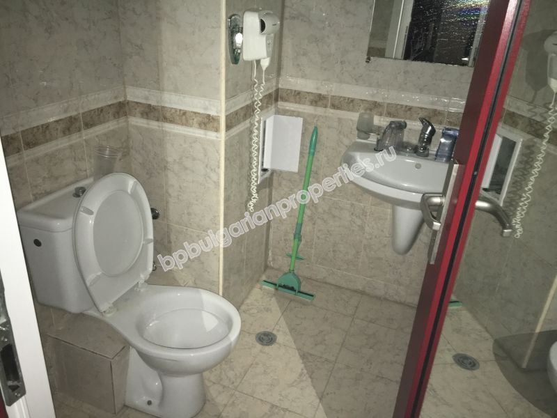 Меблированная трехкомнатная квартира на продажу до пляжа в курорте Солнечный Берег