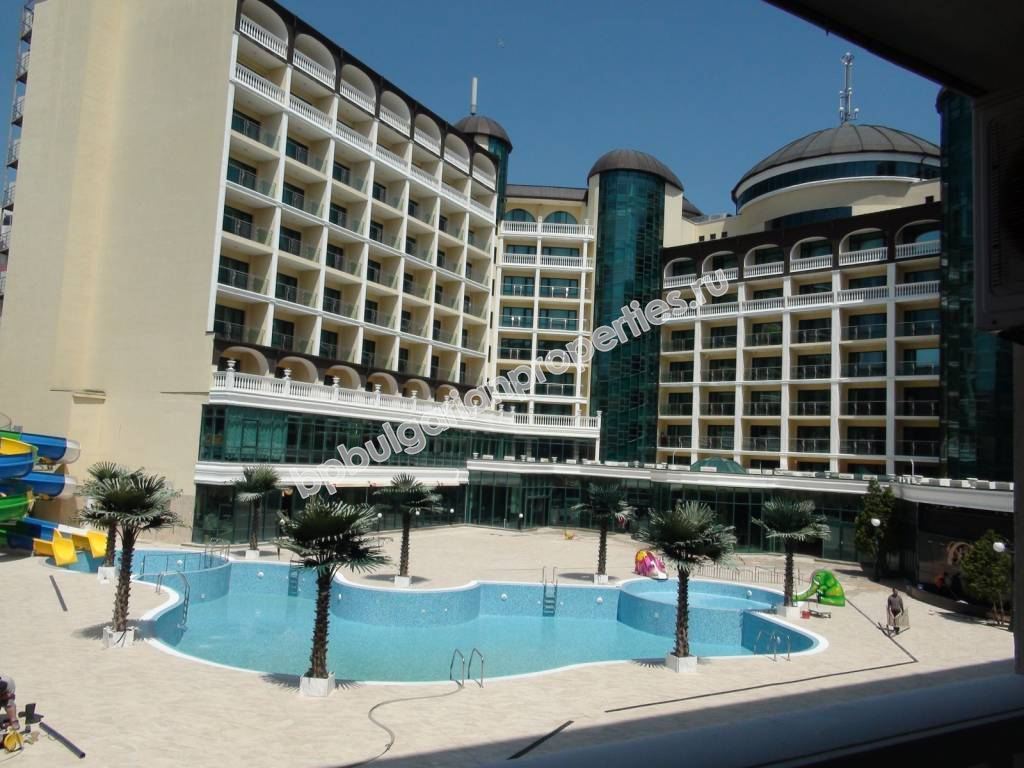 Меблированная трехкомнатная квартира на продажу до пляжа в курорте Солнечный Берег