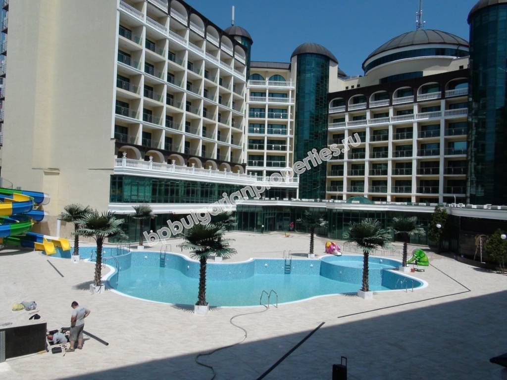 Меблированная трехкомнатная квартира на продажу до пляжа в курорте Солнечный Берег