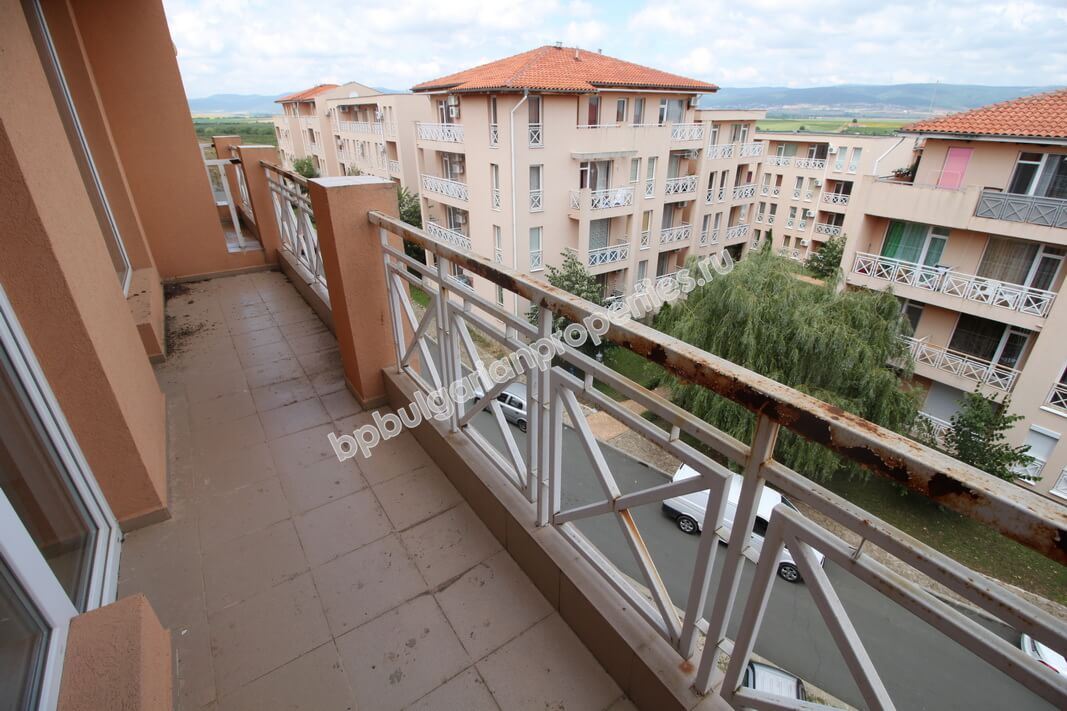 Дешевая двухкомнатная квартира на продажу в курорте Солнечный Берег