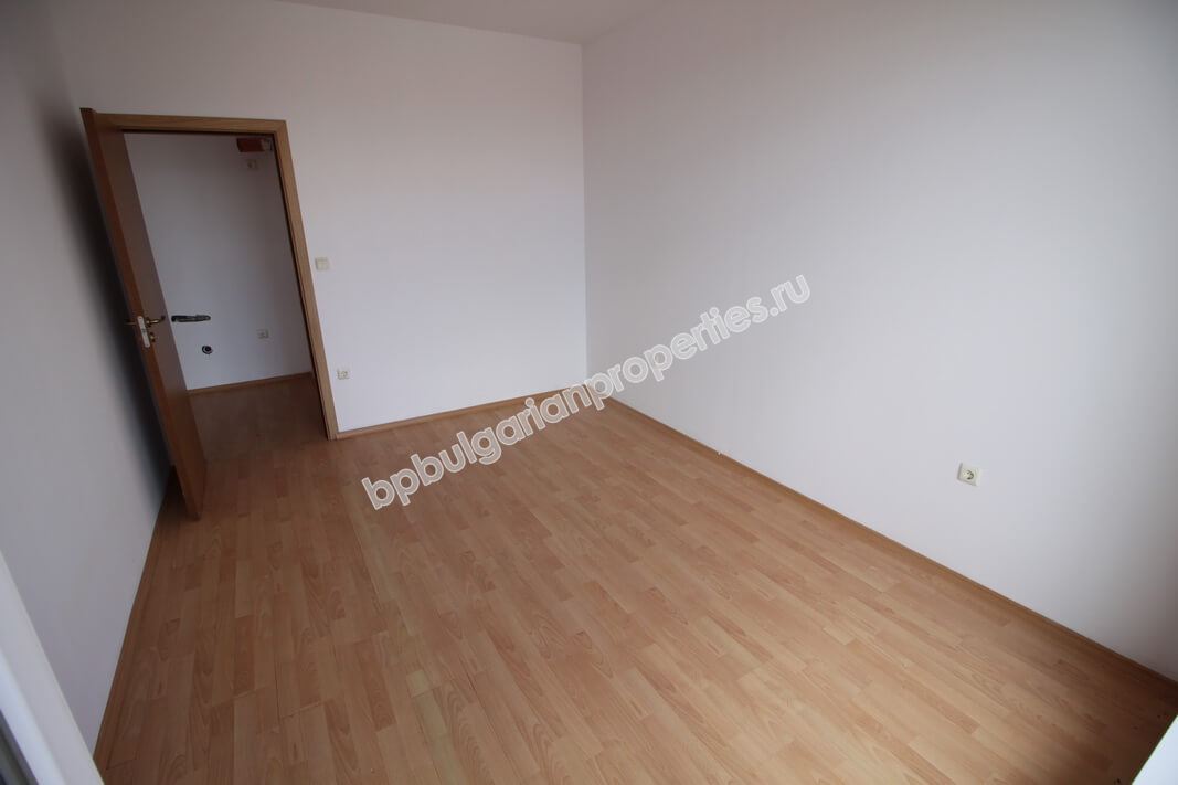 Дешевая двухкомнатная квартира на продажу в курорте Солнечный Берег