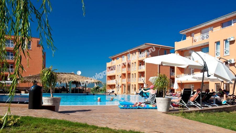 Дешевая двухкомнатная квартира на продажу в курорте Солнечный Берег