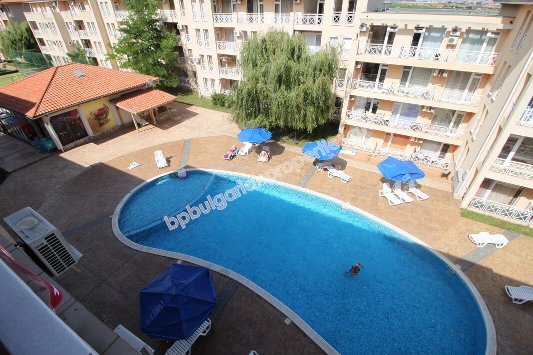 Меблированная двухкомнатная квартира на продажу в курорте Солнечный Берег