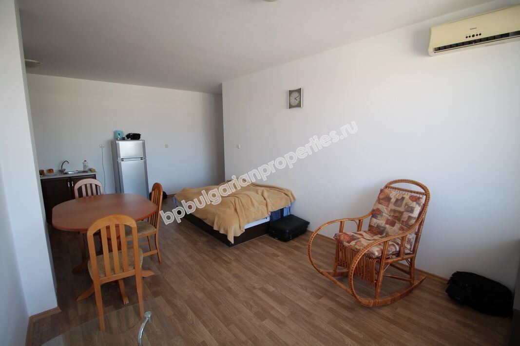 Меблированная двухкомнатная квартира на продажу в курорте Солнечный Берег