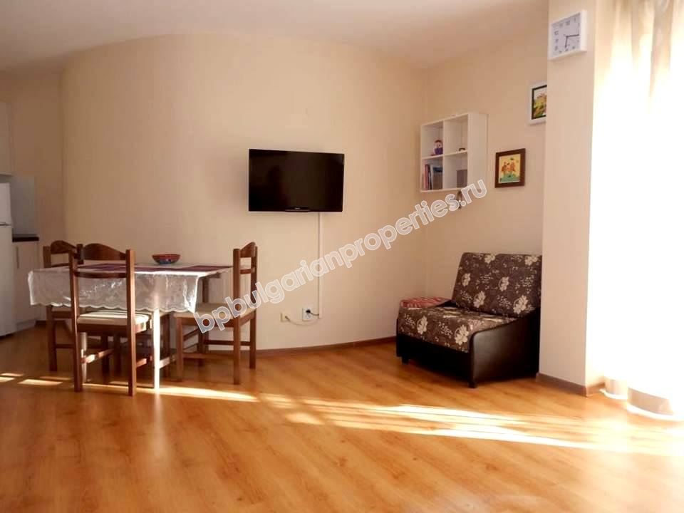 Меблированная студия на продажу без платы на обслуживание в курорте Равда