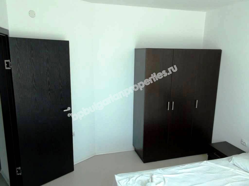 Меблированная трехкомнатная квартира на первой линии моря на продажу в квартале Сарафово – город Бургас