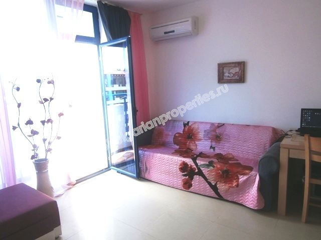 Дешевая обставленная студия на продажу в курорте Солнечный Берег