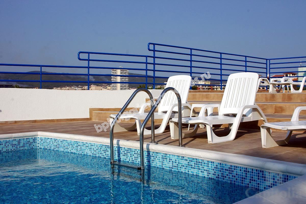 Дешевая обставленная студия на продажу в курорте Солнечный Берег