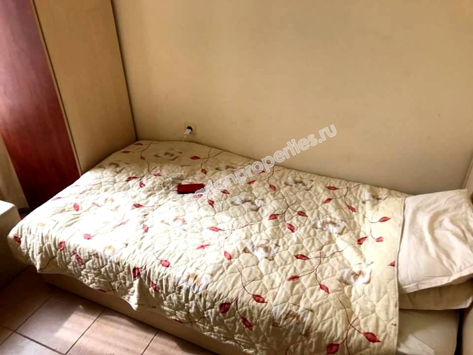 Трехкомнатная меблированная квартира близко к пляжу в курорте Солнечный берег