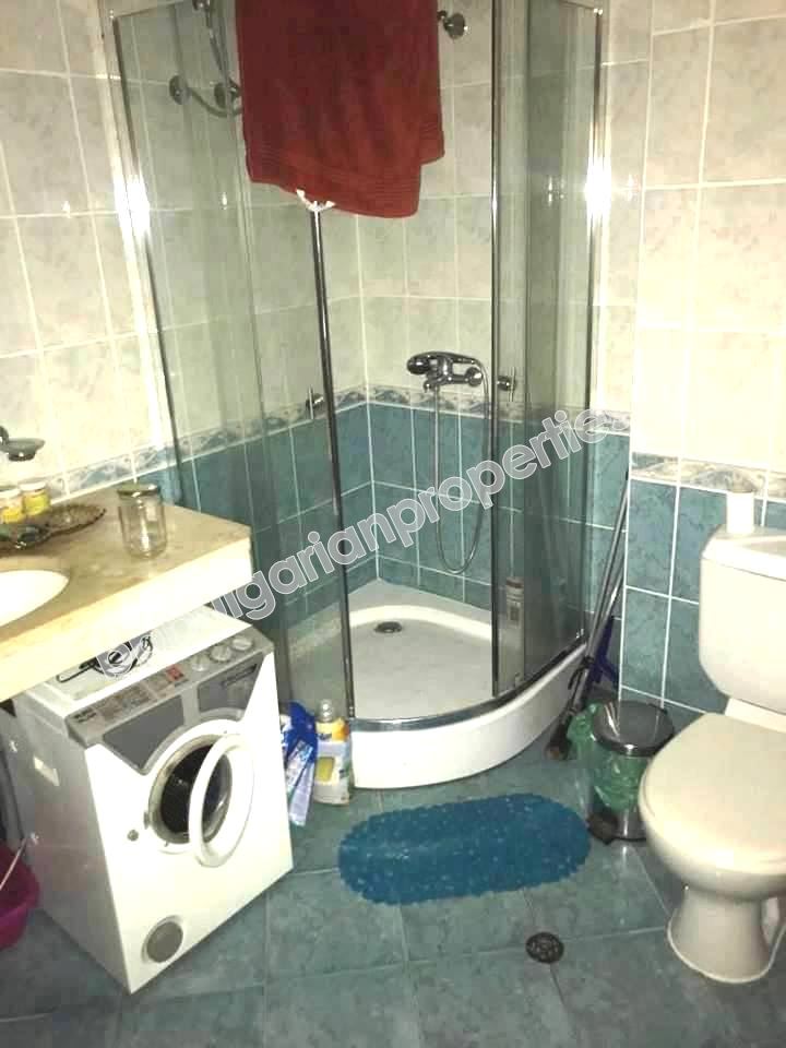 Трехкомнатная меблированная квартира близко к пляжу в курорте Солнечный берег