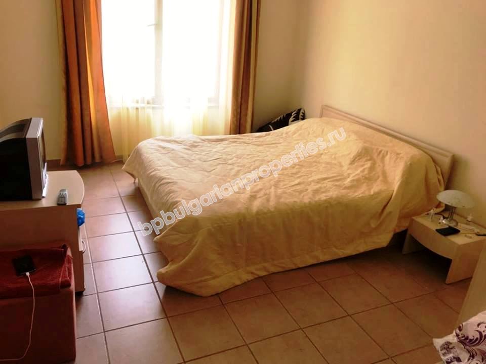 Трехкомнатная меблированная квартира близко к пляжу в курорте Солнечный берег