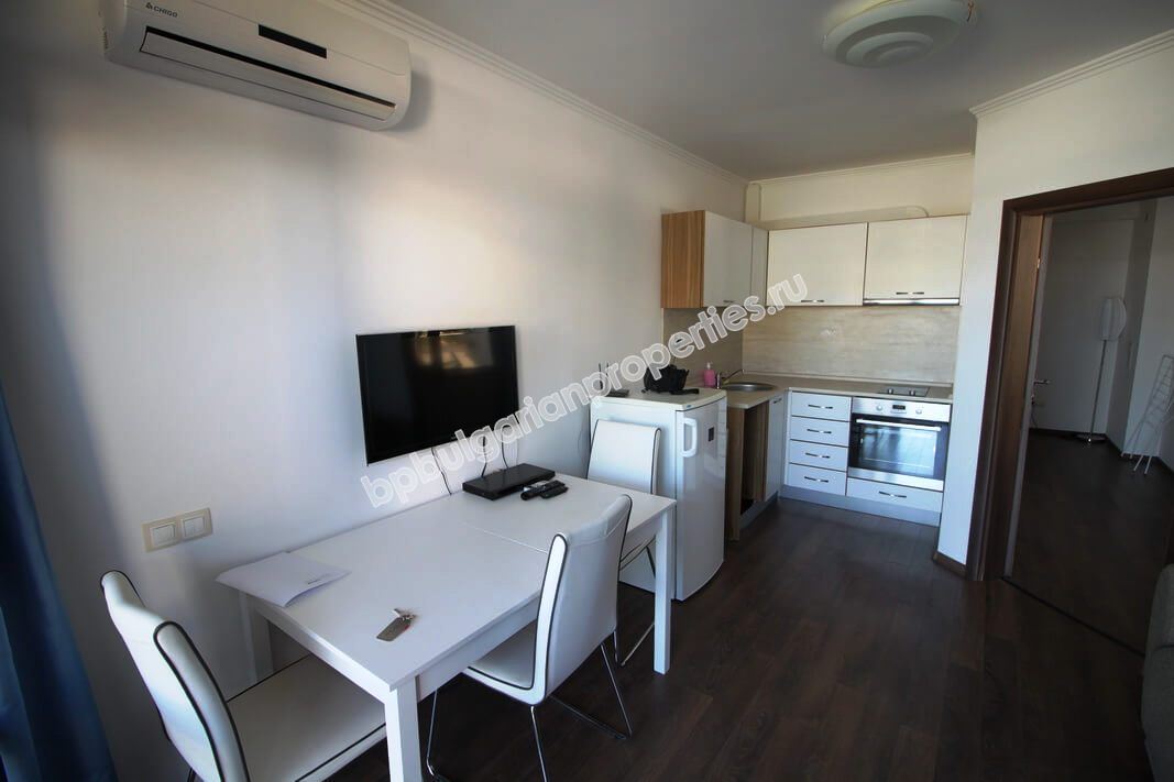 Шикарная двухкомнатная квартира на продажу на первой линии моря в городе Созополь