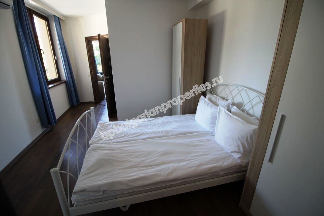 Шикарная двухкомнатная квартира на продажу на первой линии моря в городе Созополь