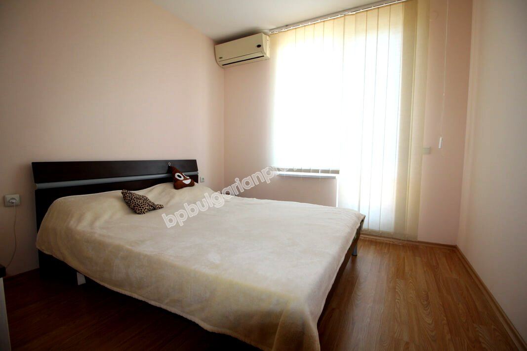 Двухкомнатная обставленная квартира на продажу в курорте Солнечный берег