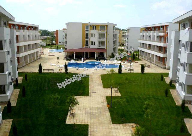 Двухкомнатная обставленная квартира на продажу в курорте Солнечный берег