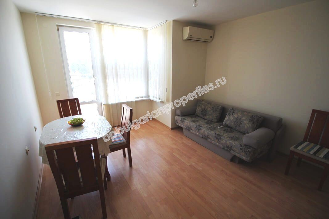 Двухкомнатная обставленная квартира на продажу в курорте Солнечный берег