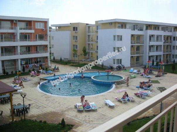 Двухкомнатная обставленная квартира на продажу в курорте Солнечный берег