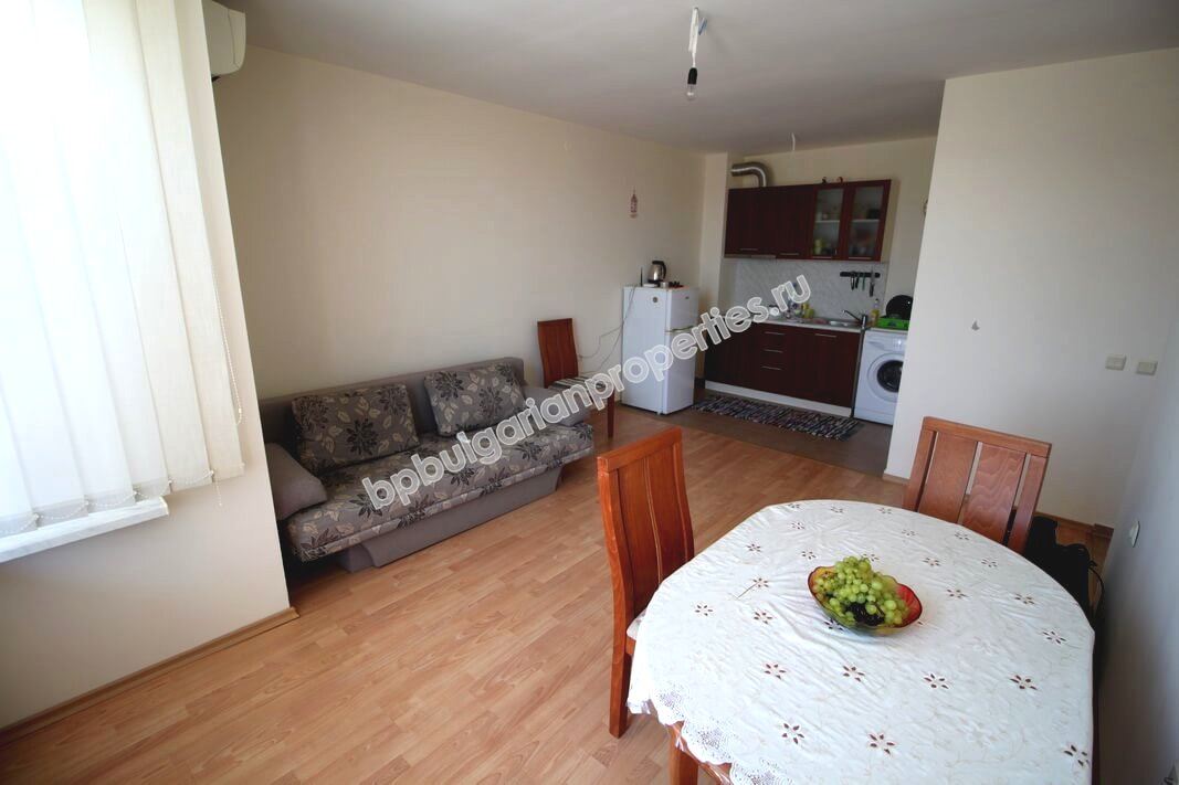 Двухкомнатная обставленная квартира на продажу в курорте Солнечный берег