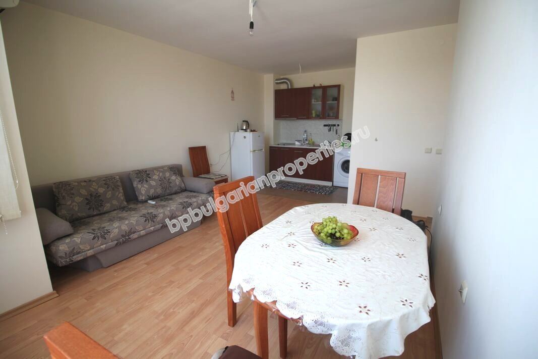 Двухкомнатная обставленная квартира на продажу в курорте Солнечный берег