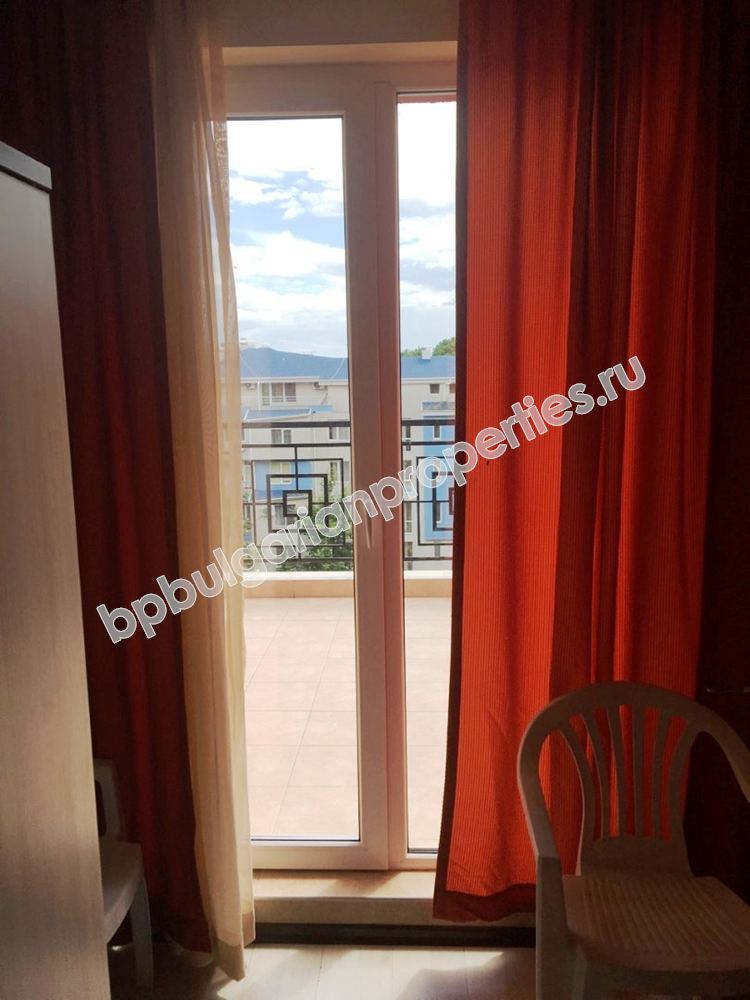 Меблированная студия близко к пляжу на продажу в курорте Солнечный Берег