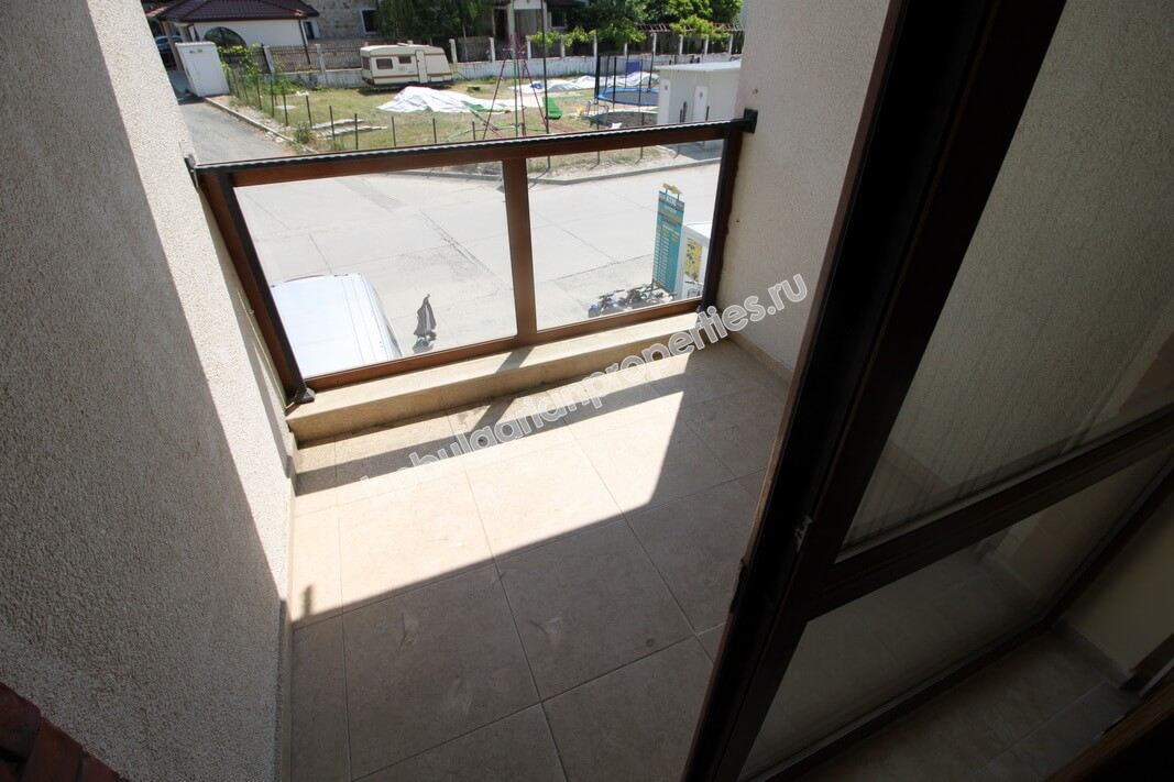 Меблированная трехкомнатная квартира близко к пляжу на продажу в курорте Равда