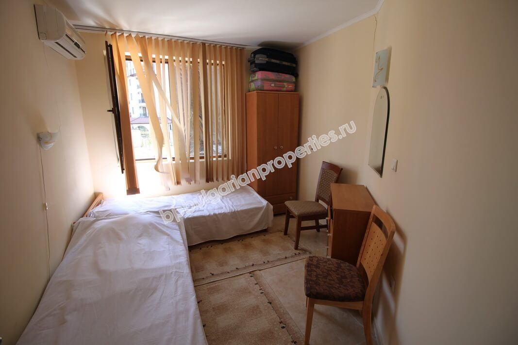 Меблированная трехкомнатная квартира близко к пляжу на продажу в курорте Равда