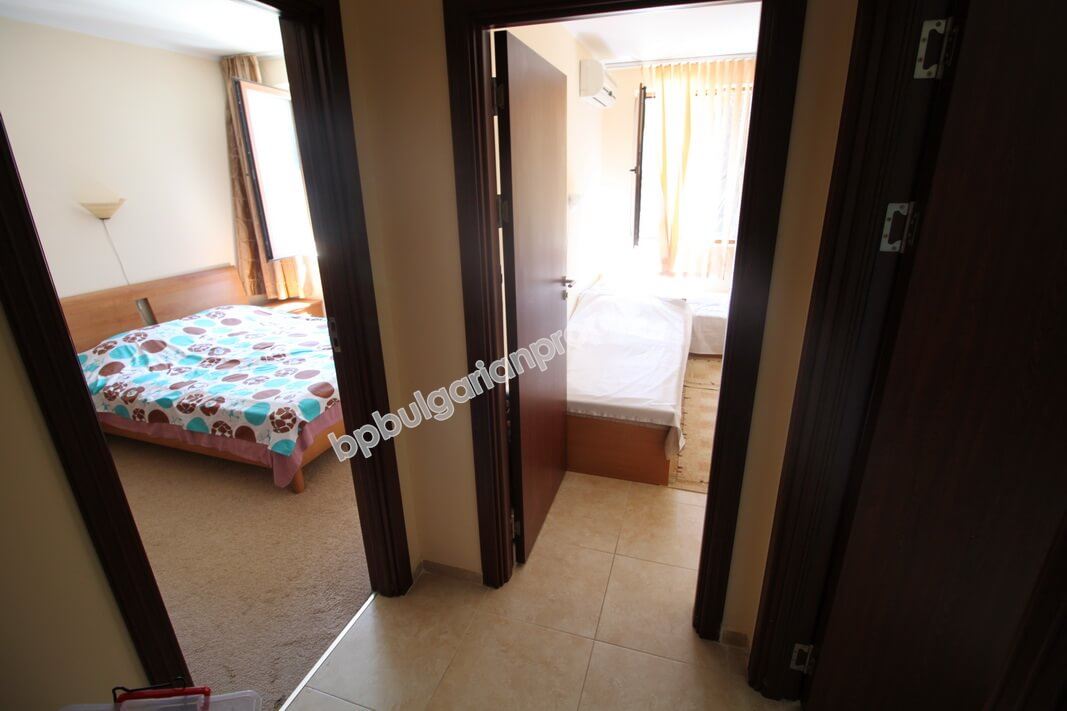 Меблированная трехкомнатная квартира близко к пляжу на продажу в курорте Равда